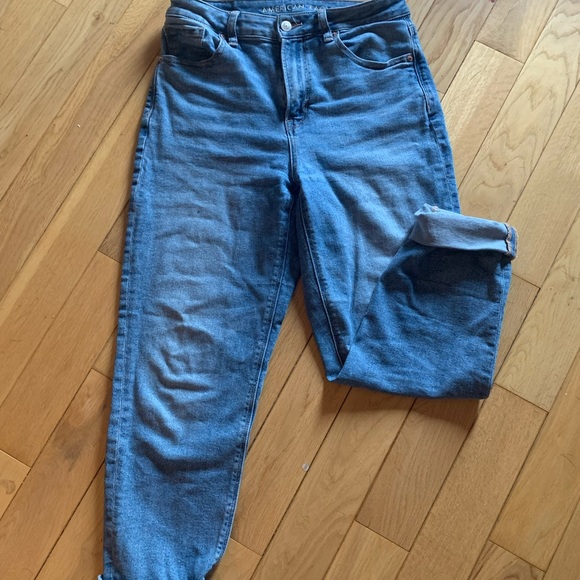 Ae Strech Mom Jeans - Picture 3 of 6